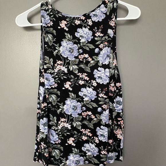 American Eagle Sleeveless Top - Picture 3 of 4